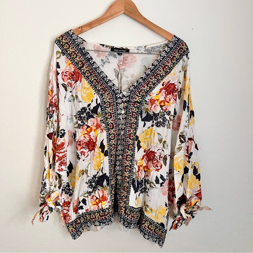 Unique Spectrum Floral Button Front Top Sz 2X